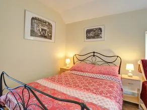 Spacious Holiday Home in Felindre With Garden - Image 5