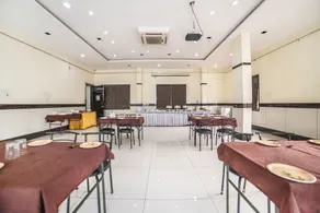 FabHotel S.P 13 A.B. Road - Image 5
