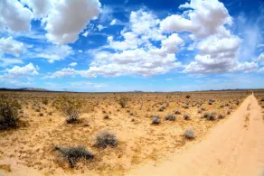 Unique off Grid Desert Retreat, California, USA - Image 3