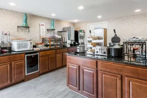 Baymont by Wyndham Greensboro/Coliseum - Image 5
