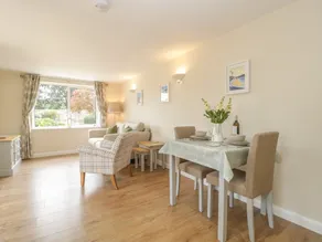 Cherry Tree Lodge - Image 2