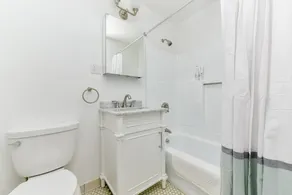 Stylish 2br/2ba Apt in Beacon Hill by Domio - Image 5
