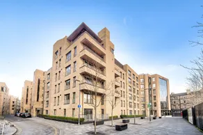 Stylish Apartment in Central Edinburgh with Secure Free Parking - Image 4