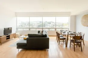 Chic Renovated Pet Friendly Apt W Garden GYM - Image 2