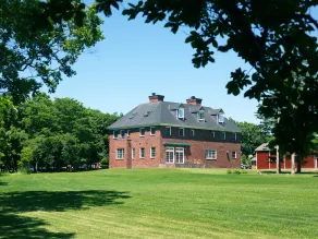Hazel Grouse Manor - Image 3
