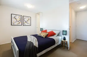 BROOKE, 1BDR St.Kilda Apartment - Image 5