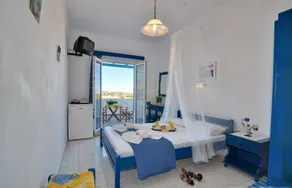 Agnanti Milos Rooms to Let - Image 4