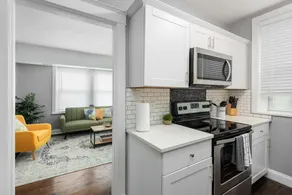 Central Garden District Getaway - Image 3