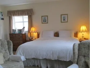 Oak Cottage - Image 2
