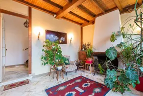 Red and Rustic Home Near Bois de Vincennes for 7 pax - Image 3