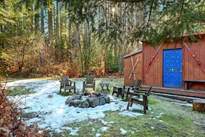 Alpine A-Frame - Two Bedroom Cabin with Hot Tub - Image 5