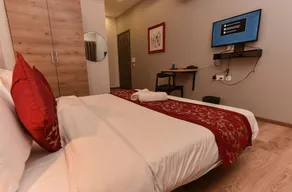 Hotel Red Saffron - Image 4