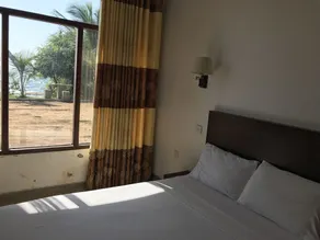 Hotel Airport Beach Villa - Image 4