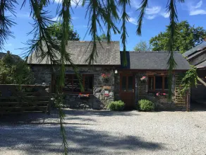 Cysgod y Coed Self Catering Accommodation - Image 5