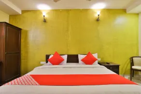 OYO 2494 Hotel Shree Plaza - Image 2
