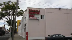 Riviera Motor Inn - Image 5