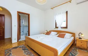 Awesome Home in Klenovica With Wifi and 3 Bedrooms - Image 3