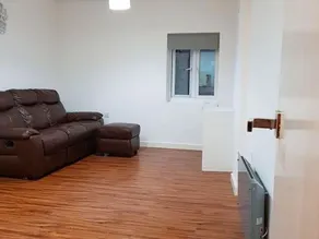 Lovely Apartment in Harrow Near Northala Fields - Image 4