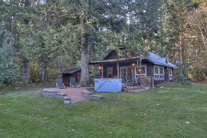 Mysty Mountain Cabin with Hot Tub - Image 5