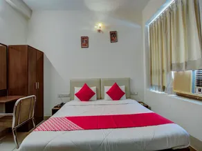 The Star Leaf by OYO Rooms - Image 2
