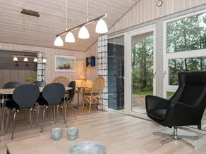Ravishing Holiday Home in Hemmet Near Sea - Image 5