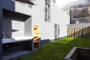 Liiiving In Porto - Downtown Garden Apartment - Image 3