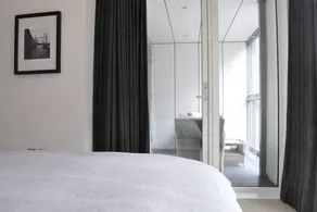 Modern 1 Bedroom Apartment in Brixton With Balcony - Image 3