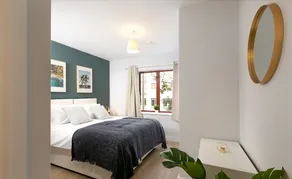 Wesley Gate Apartments - Building 4, by Hostly - Image 2