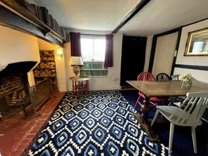 Charming 3-bed House in Wellingborough - Image 4