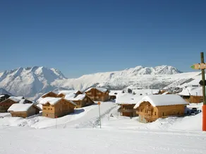 Luxury Chalet near Alpe d'Huez with Views - Image 3