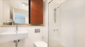 Melbourne Beachside Apartment - Image 5