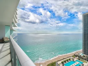 Hide Beach Residences by Suite Vacays - Image 3