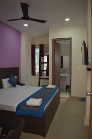 Aero Indus Hotel - Image 4