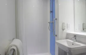 Travelodge London Farringdon - Image 4
