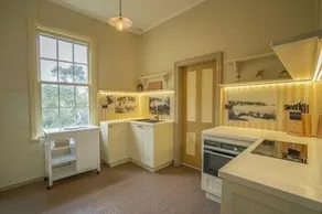 Steele Point Cottage - Image 3
