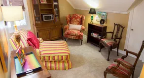 Fairfield Manor Bed and Breakfast - Image 5