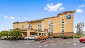 Best Western The Inn at Buffalo Airport - Image 3