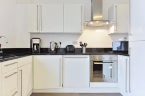 Bridge Apartments - Image 2