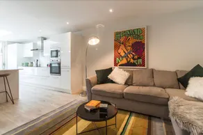 The Jack Butler Yeats Suite by 5STARSTAY - Image 4