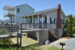 Coast 'n Along 3 Bedroom Home by RedAwning - Image 4