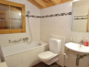 A new chalet with sauna, on the edge of La Tzoumaz - Image 2