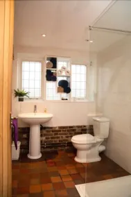 Yoghurt Rooms - Image 5