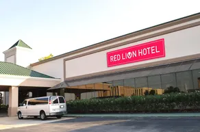 Red Lion Hotel Houston Intercontinental Airport - Image 3