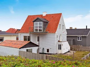 Secluded Holiday Home in Thyborøn With Terrace - Image 5
