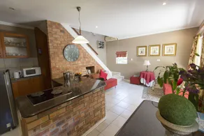 Erlesmere Lodge - Image 2