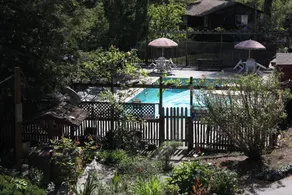 Jayes Timberlane Resort - Image 5
