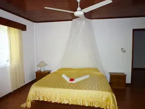 Chez Muriel Guest House - Image 3