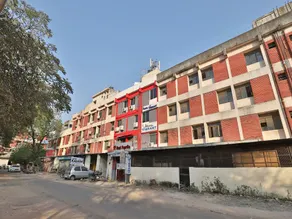 OYO 12147 Hotel Vibrant - Image 3