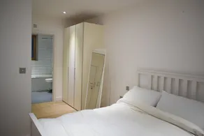 Modern 1 Bedroom Apartment Near Homerton - Image 3