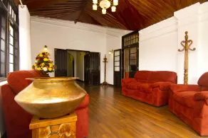 Serene Villa - Image 2
